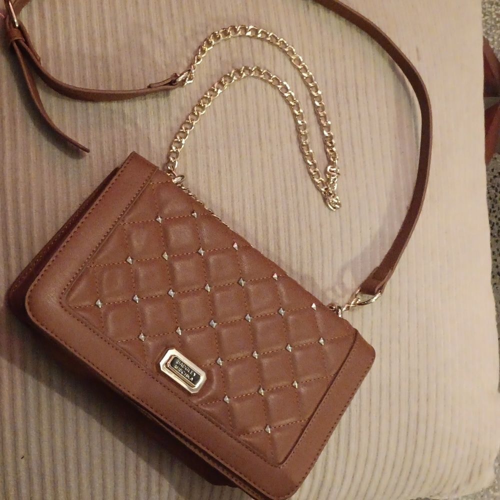 🤠Like New BADGLEY MISCHKA Studded Vegan Leather Crossbody Bag/Purse